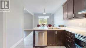 28 RICHMOND PARK DRIVE | Georgina Ontario | Slide Image Sixteen