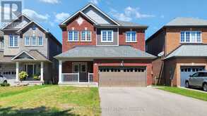 28 RICHMOND PARK DRIVE | Georgina Ontario | Slide Image Two