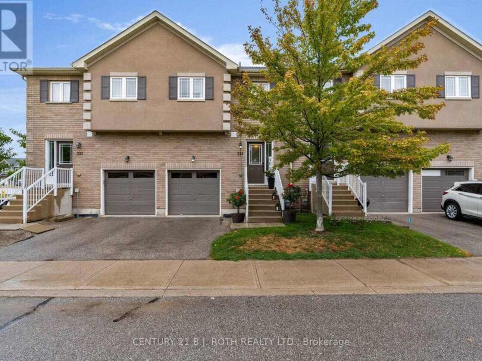 221 HARVIE ROAD, Barrie, Ontario L4N 9P8