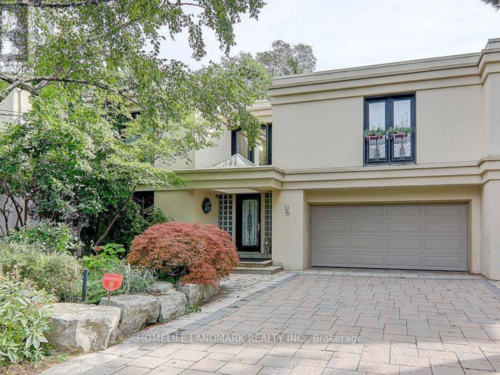 35 GARDINER ROAD E, Toronto, Ontario M5P 3B6