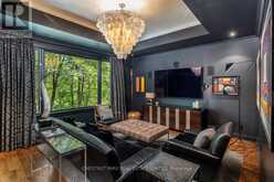40 SUMMERHILL GARDENS | Toronto Ontario | Slide Image Fifteen
