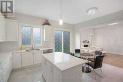 38 TIPP DRIVE | Richmond Hill Ontario | Slide Image Fifteen
