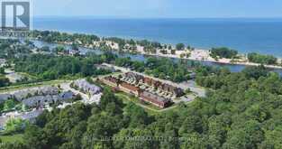 28 PLEASANT BAY LANE | Wasaga Beach Ontario | Slide Image Two