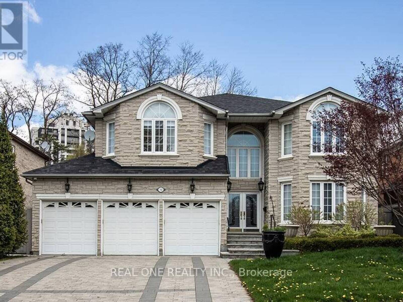 50 YORKMINSTER ROAD, Toronto, Ontario M2P 1M3