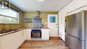 44 REAMAN STREET | Richmond Hill Ontario | Slide Image Six