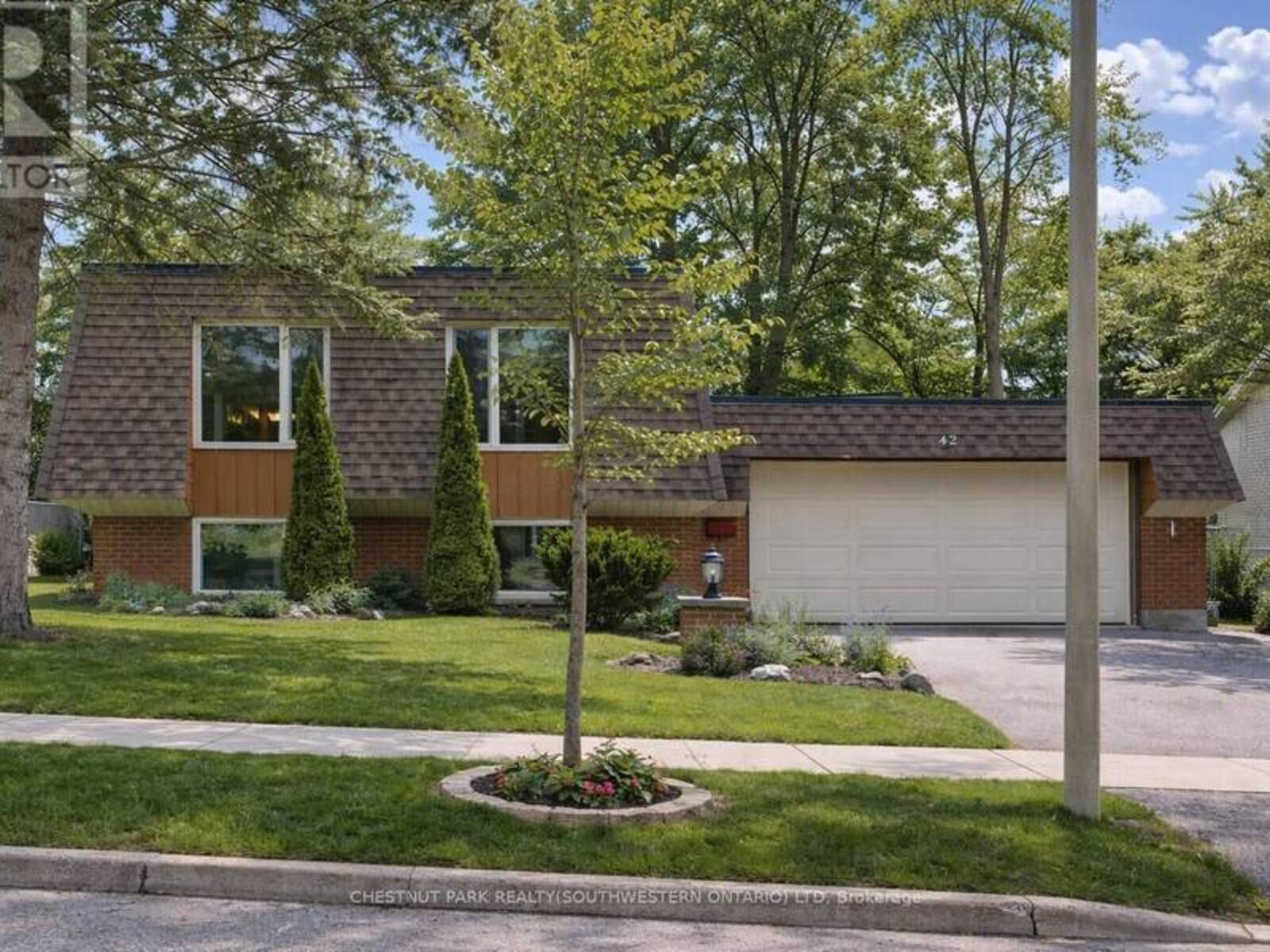 42 CULPEPPER DRIVE, Waterloo, Ontario N2L 5L1