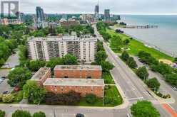 37 - 1347 LAKESHORE ROAD | Burlington Ontario | Slide Image Fifteen