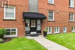 37 - 1347 LAKESHORE ROAD | Burlington Ontario | Slide Image Six