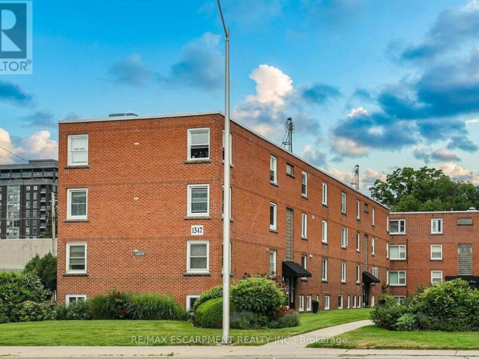 37 - 1347 LAKESHORE ROAD, Burlington, Ontario L7S 1B1