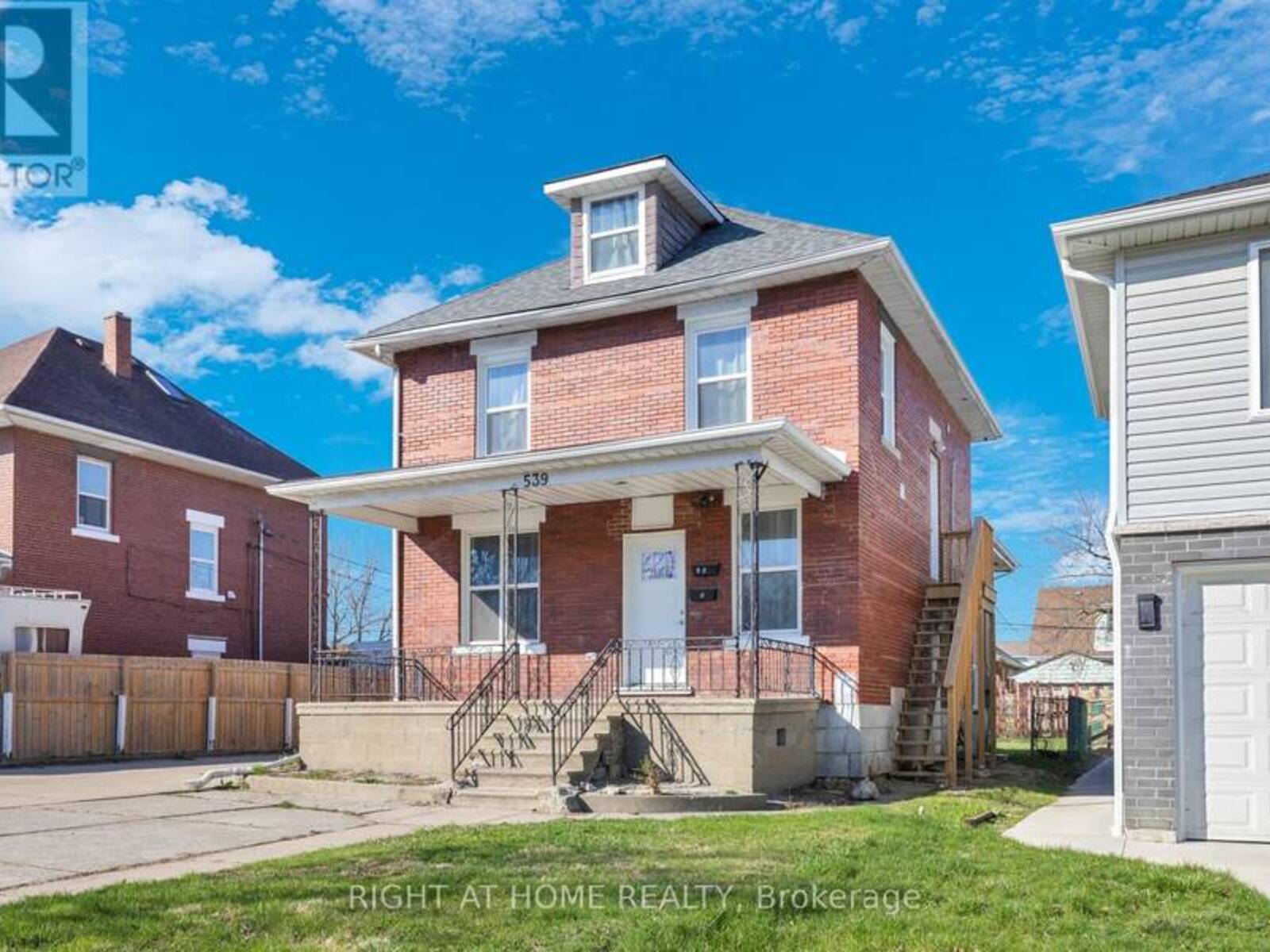 539 CAMPBELL AVENUE, Windsor, Ontario N9B 2H5