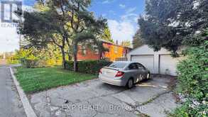 47 BOYCE AVENUE | Toronto Ontario | Slide Image Twenty-eight