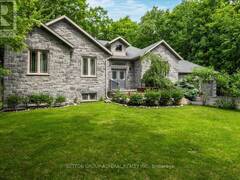 79 FOREST CIRCLE Tiny Ontario, L9M 0H4