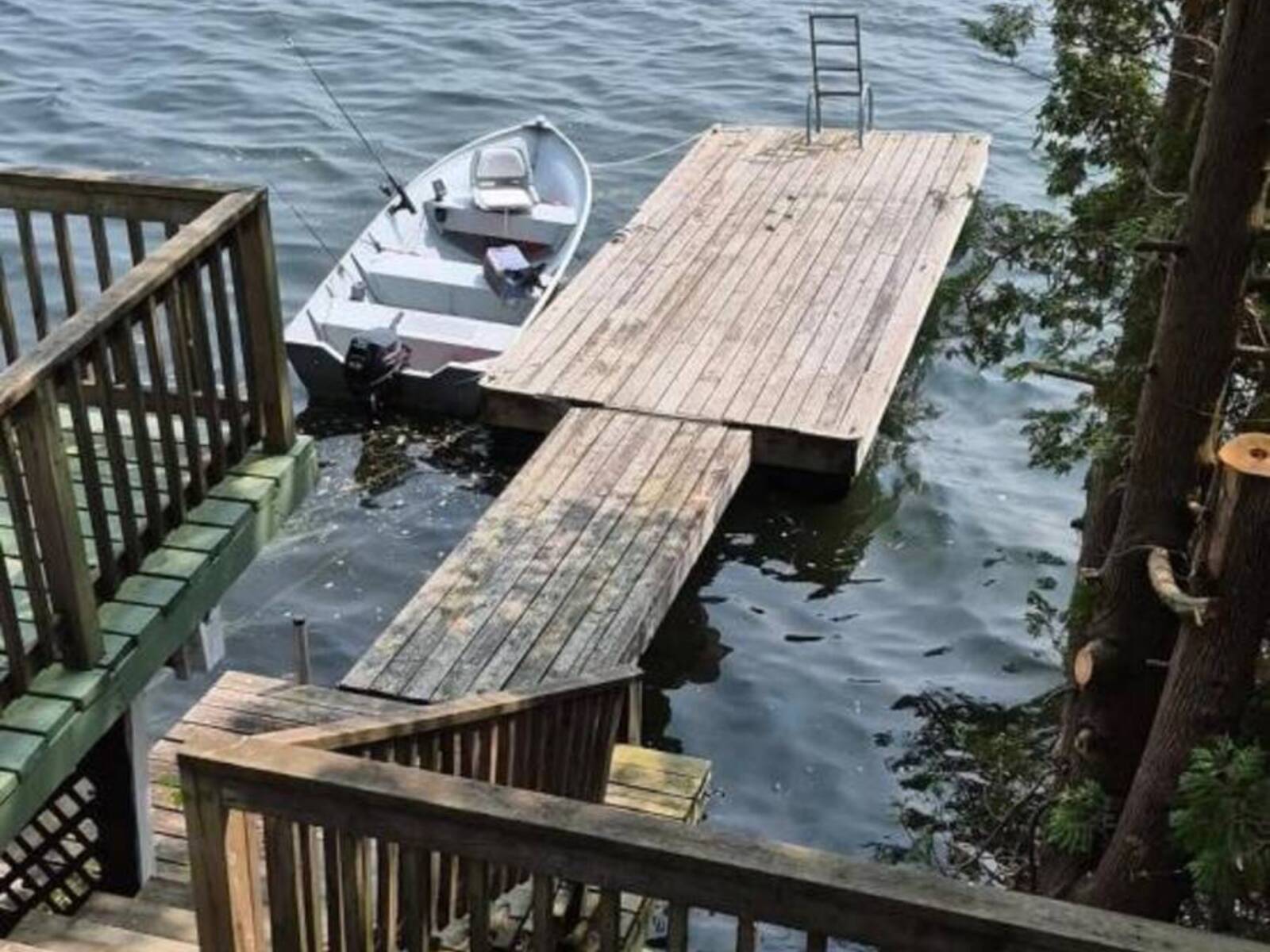 211 MCBRIDE POINT DRIVE, Westport, Ontario K0G 1X0