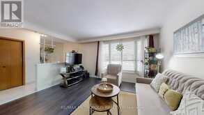 68 PAULVALE CRESCENT | Toronto Ontario | Slide Image Seven