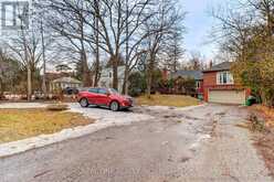 212 CUMMER AVENUE | Toronto Ontario | Slide Image Four