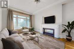 33 MAPLE GROVE AVENUE | Richmond Hill Ontario | Slide Image Thirteen