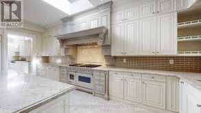 33 MAPLE GROVE AVENUE | Richmond Hill Ontario | Slide Image Fifteen