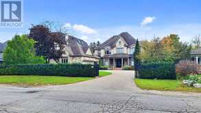 33 MAPLE GROVE AVENUE | Richmond Hill Ontario | Slide Image Three