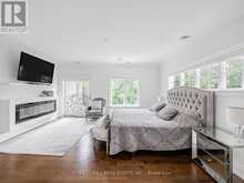 302 PINEHURST DRIVE W | Oakville Ontario | Slide Image Nineteen