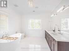 302 PINEHURST DRIVE W | Oakville Ontario | Slide Image Twenty-one