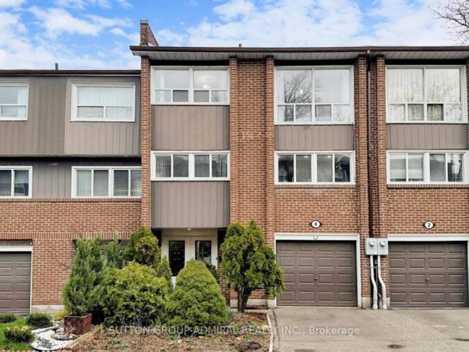 4 DOVE HAWK WAY, Toronto, Ontario M2R 3M2
