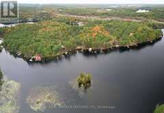 744 ISLAND 10/BAXTER LAKE | Port Severn Ontario | Slide Image Twenty-six