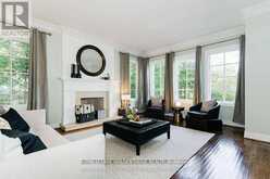 8 GREENVALLEY CIRCLE | Whitchurch-Stouffville Ontario | Slide Image Nine