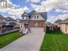154 ARNOLD CRESCENT | Angus Ontario | Slide Image Two