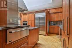 46 LOWTHER AVENUE | Toronto Ontario | Slide Image Thirteen