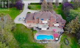 12 JARVIS AVENUE | Aurora Ontario | Slide Image Four