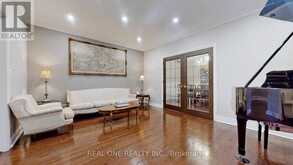 12 JARVIS AVENUE | Aurora Ontario | Slide Image Eight