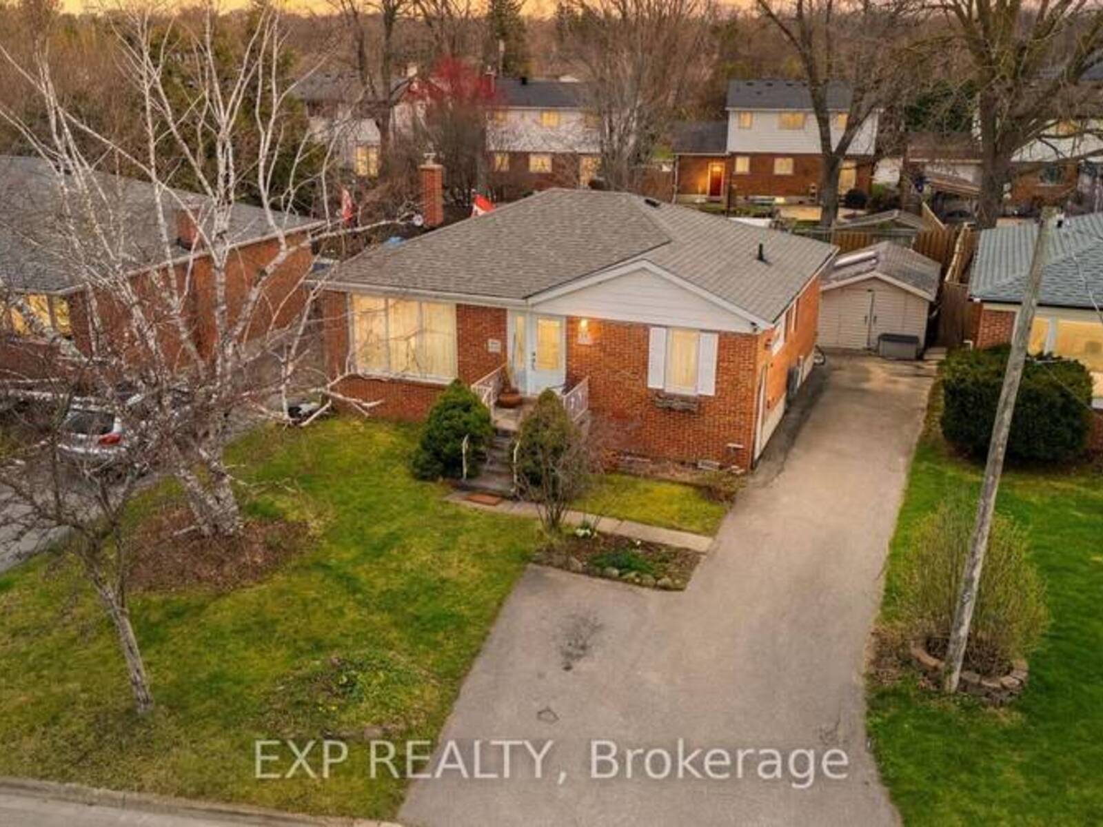 36 SHELLEY STREET, Halton Hills, Ontario L7G 3W9