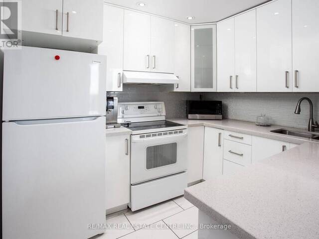 PH06(1206) - 25 AGNES STREET Mississauga Ontario, L5B 3X7 - 2 Bedrooms Condo For Sale