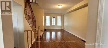183 KNAPTON DRIVE | Newmarket Ontario | Slide Image Eleven