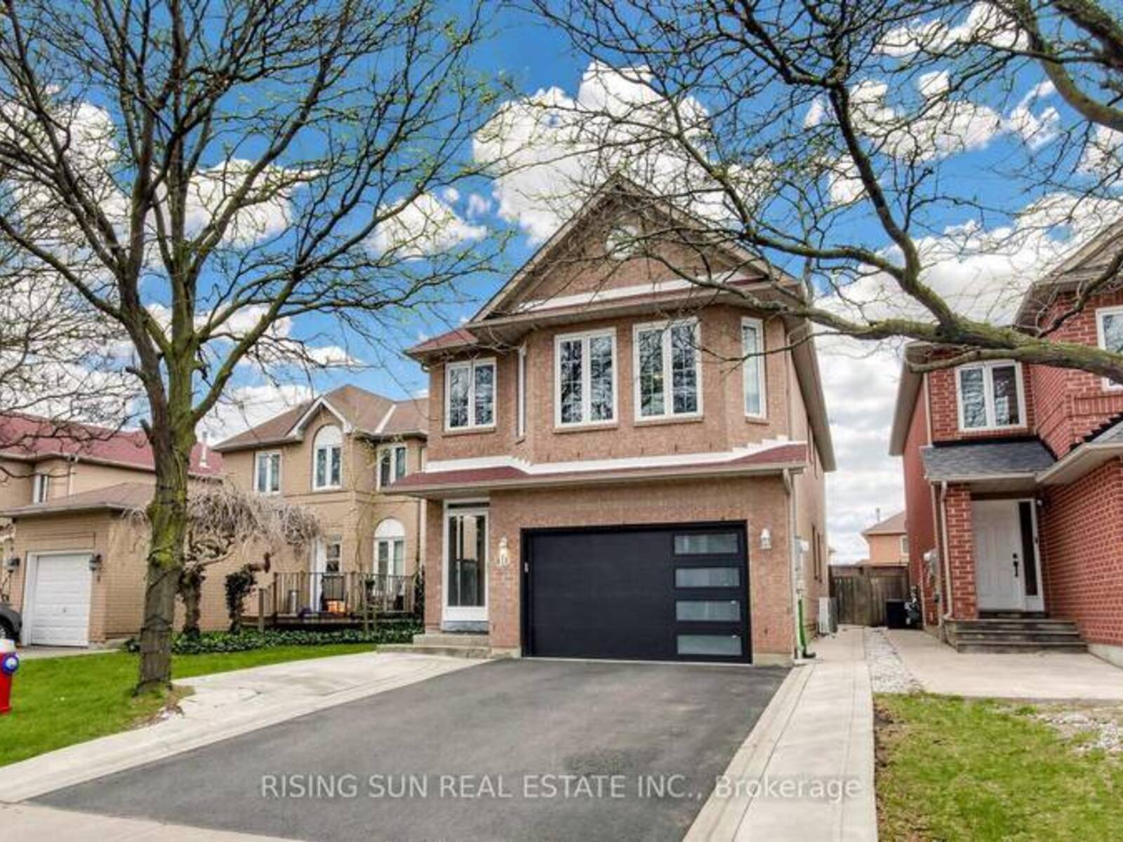 10 CEDARWOOD CRESCENT, Brampton, Ontario L6X 4K1