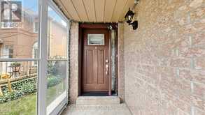 10 CEDARWOOD CRESCENT | Brampton Ontario | Slide Image Four