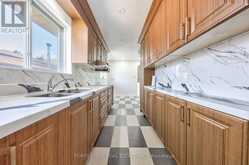 63 HOPPERTON DRIVE | Toronto Ontario | Slide Image Twelve