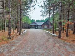 72 HARMONIOUS DRIVE Fenelon Falls Ontario, K0M 1N0