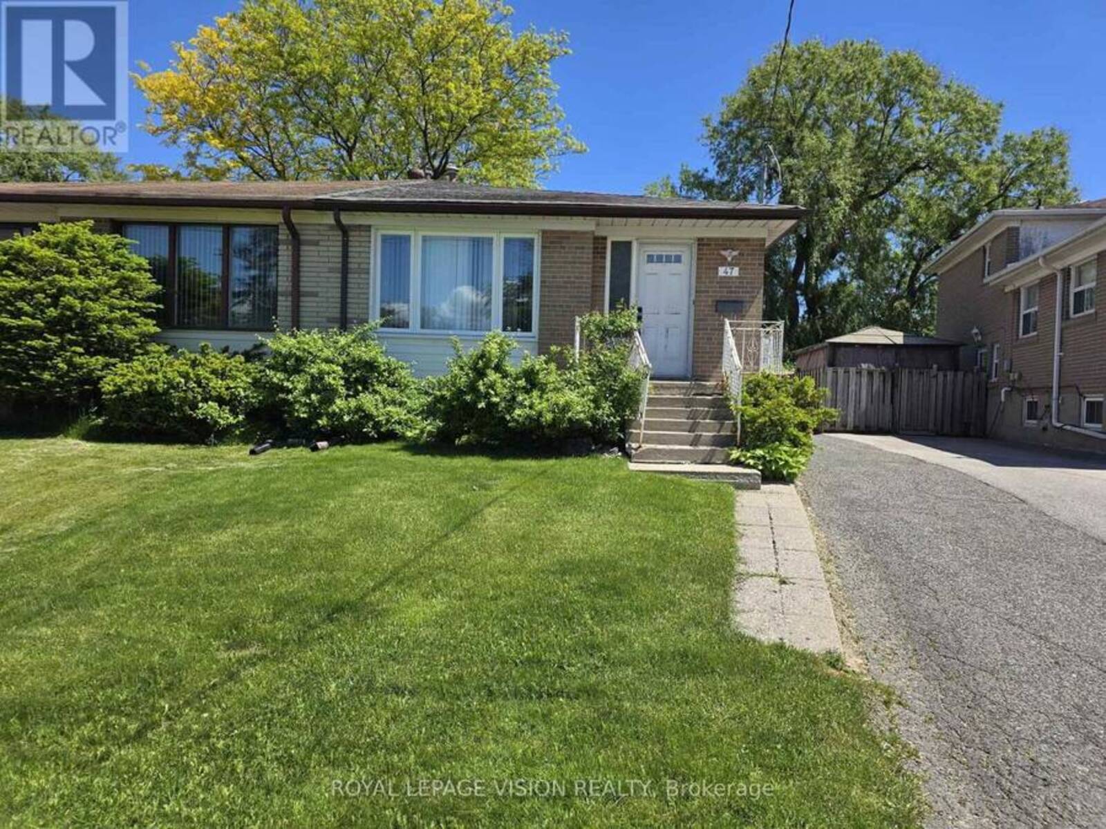 47 ALLANFORD ROAD, Toronto, Ontario M1T 2N3