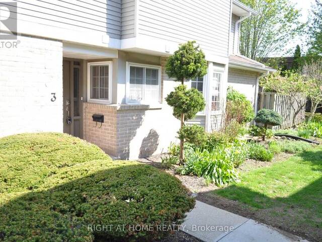 3 - 104 WOODLAWN ROAD E Guelph Ontario, N1E 1B7 - 2 Bedrooms Condo For Sale