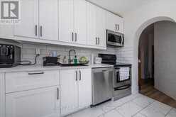 29 PEEL STREET | Barrie Ontario | Slide Image Four