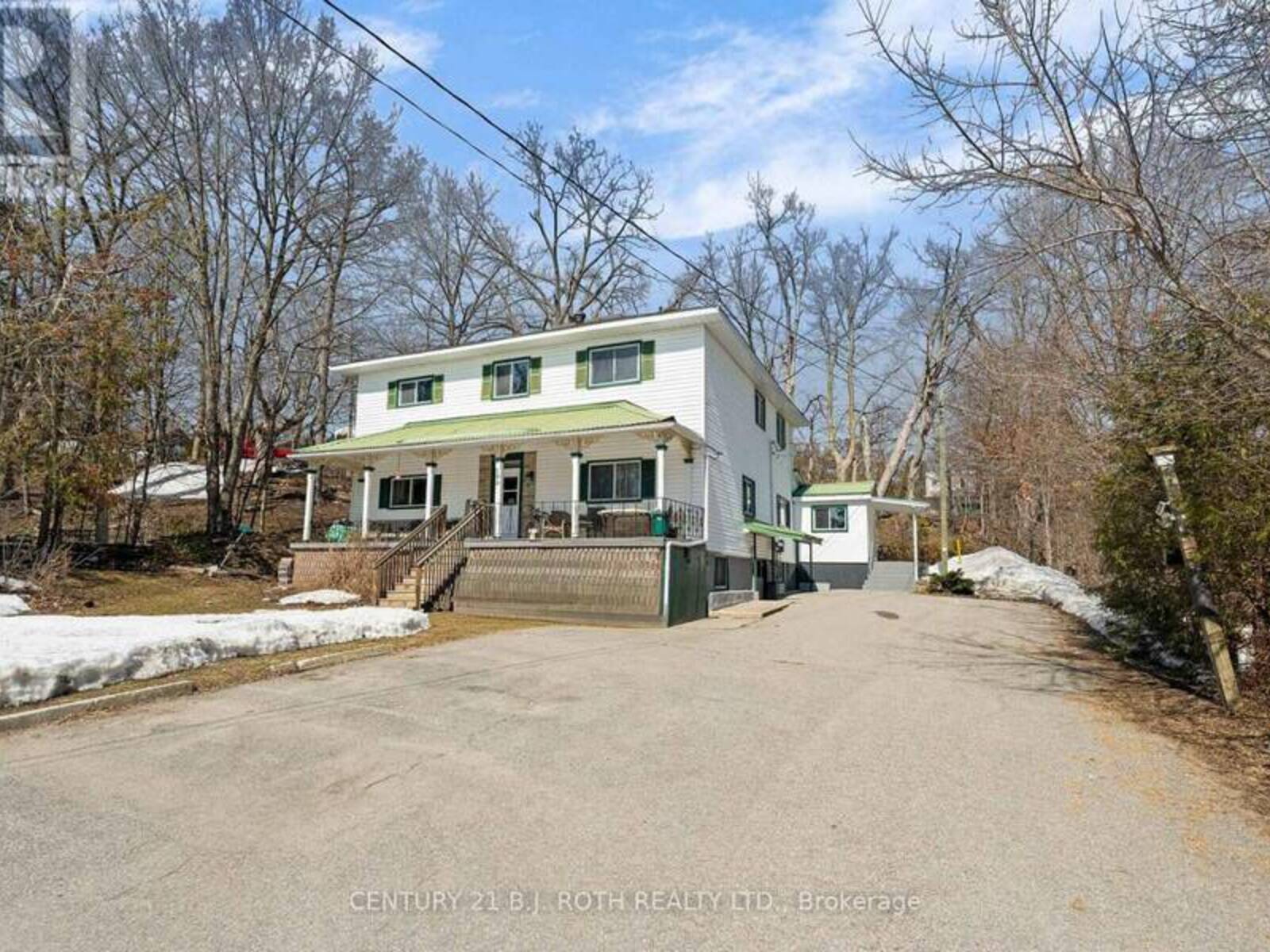 184 BORLAND STREET E, Orillia, Ontario L3V 2C3