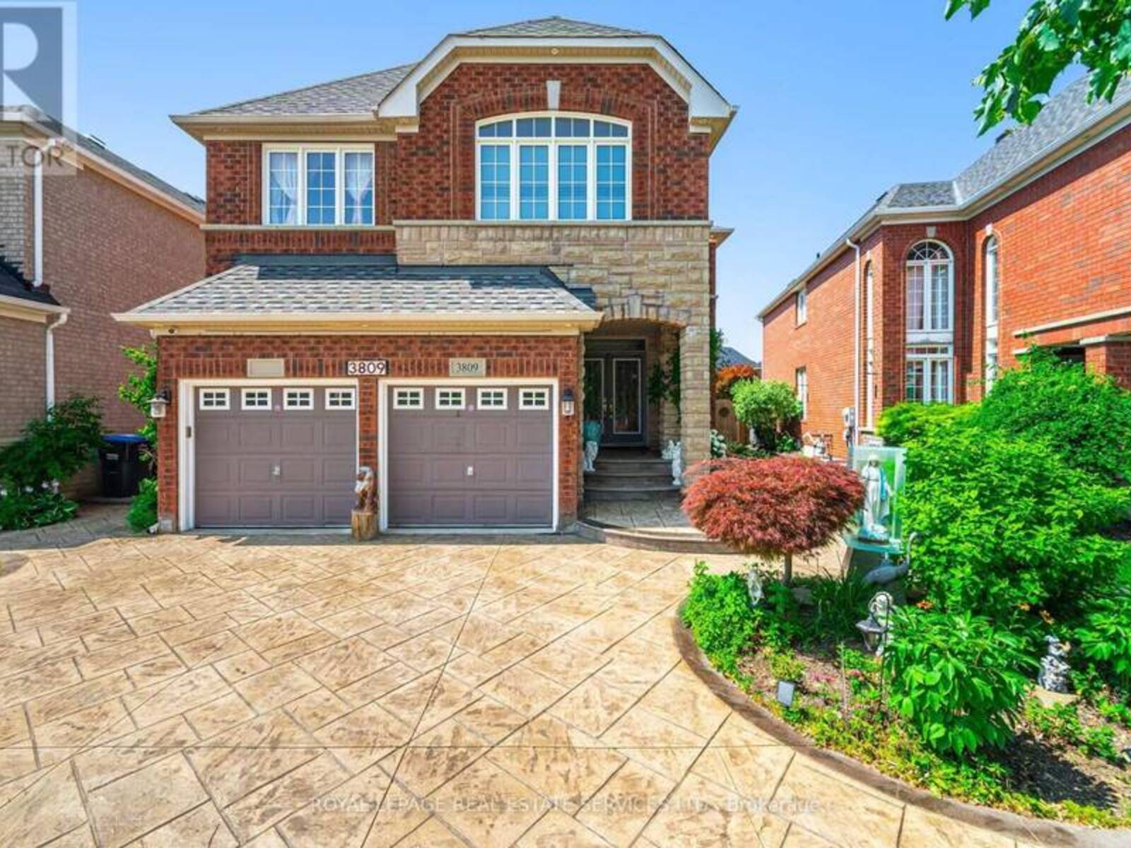 3809 CANDLELIGHT DRIVE, Mississauga, Ontario L5M 8A8