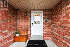 46 BATES COURT | Barrie Ontario | Slide Image Two