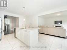 14 LONGWORTH AVENUE | Richmond Hill Ontario | Slide Image Fifteen