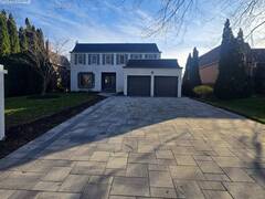 1768 SHERWOOD FORREST CIRCLE Mississauga Ontario, L5K 2H6