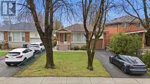 3987 BLOOR STREET W | Toronto Ontario | Slide Image Nine