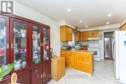 8 FAYWOOD DRIVE | Brampton Ontario | Slide Image Six