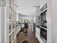 25 HARLINGTON ROAD | Toronto Ontario | Slide Image Eight