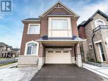 95 VIVA GARDENS | Oakville Ontario | Slide Image Three